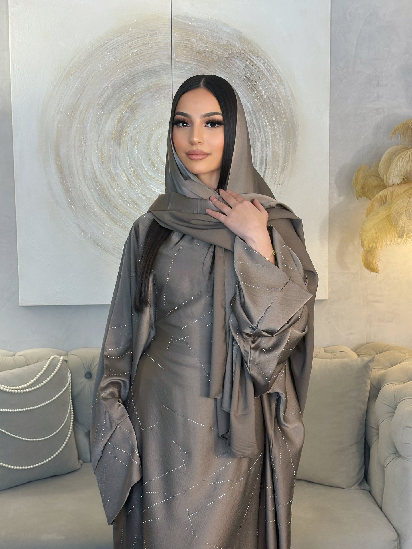 ABAYA A STRASS CINTREE AVEC VOILE