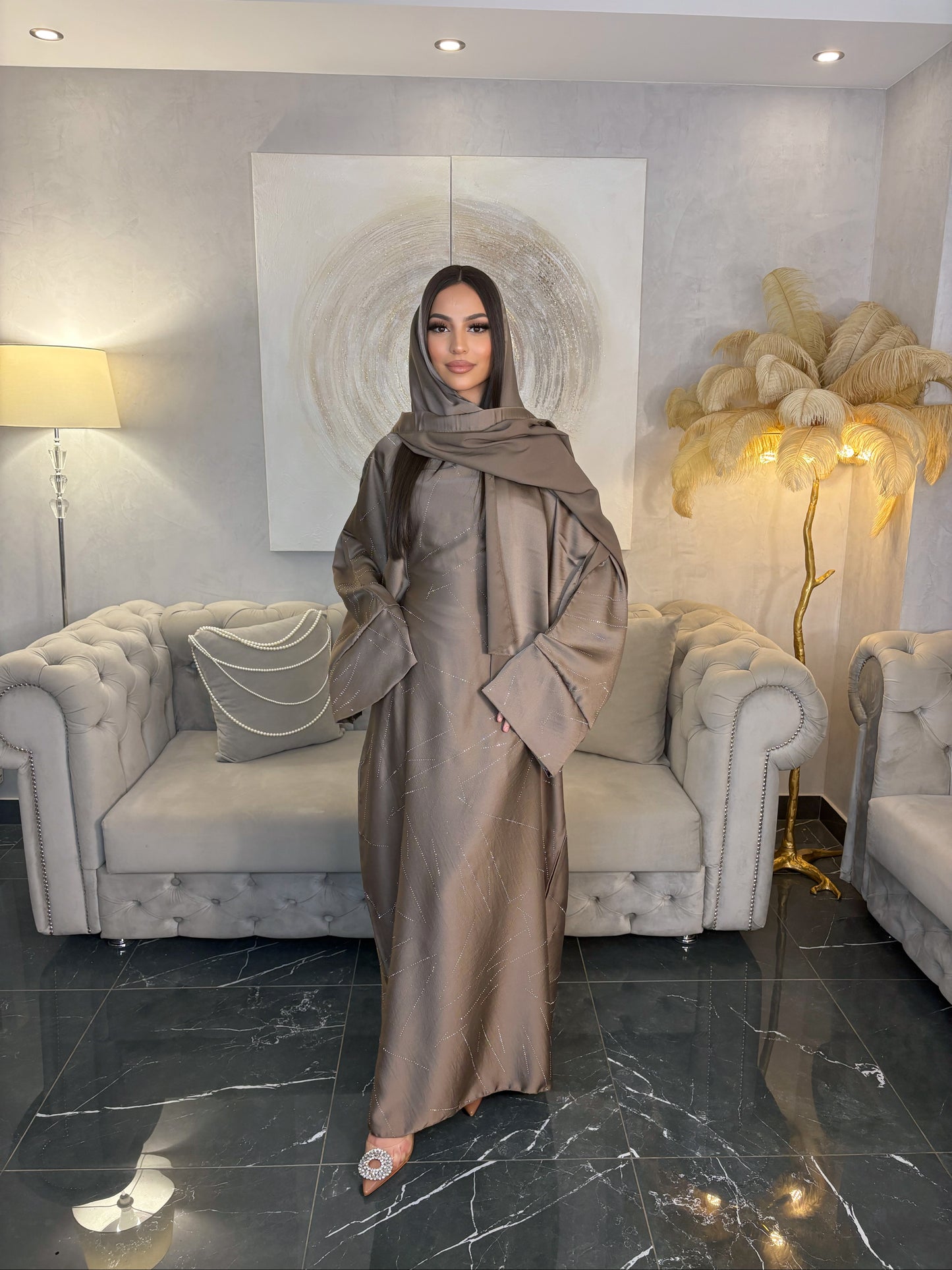 ABAYA A STRASS CINTREE AVEC VOILE