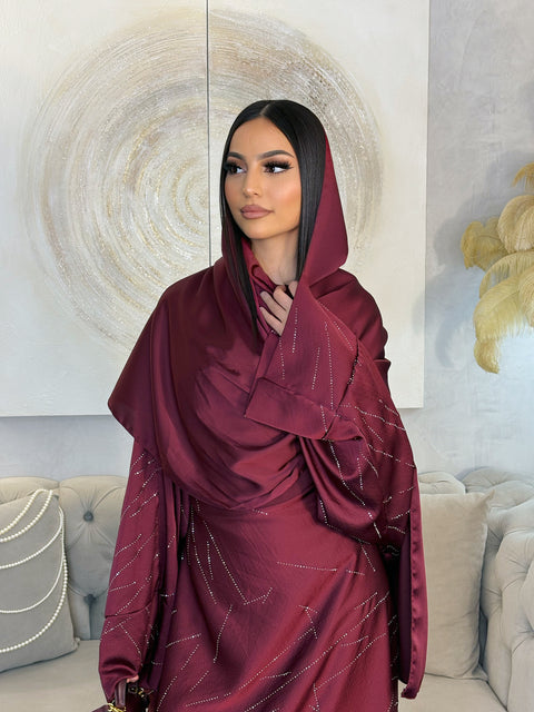 ABAYA A STRASS CINTREE AVEC VOILE