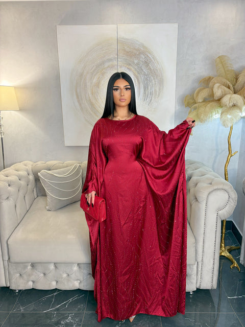 ROBE CINTRÉE À STRASS
